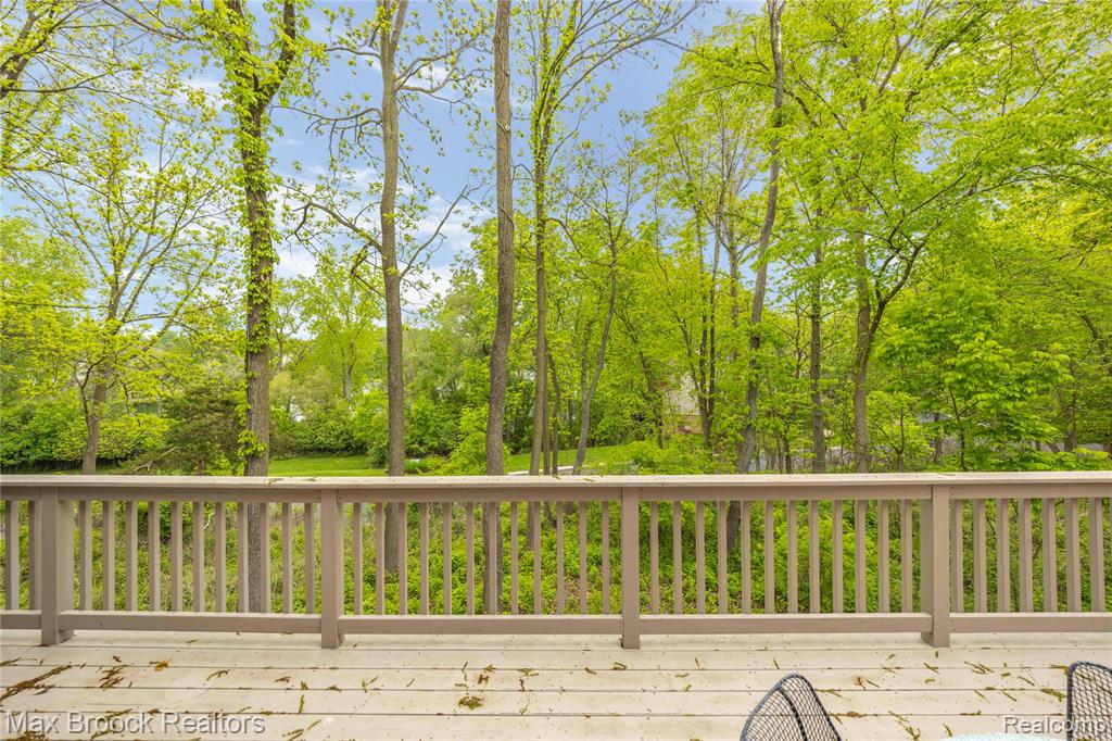 4933 Woodcliff Hill Road N, West Bloomfield, MI 48323 — Photo 39