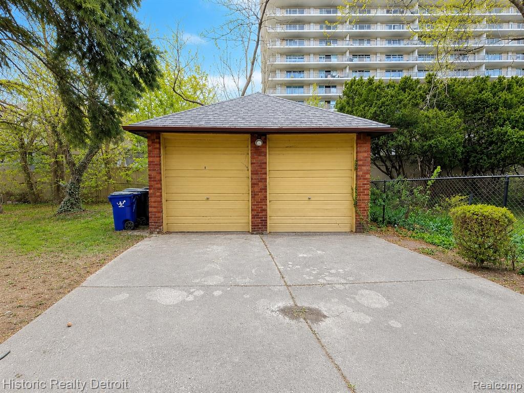 505 Fiske Drive, Detroit, MI 48214 — Photo 23