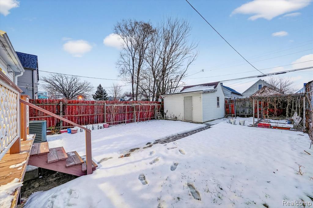 5086 Casmere Street, Detroit, MI 48212 — Photo 40
