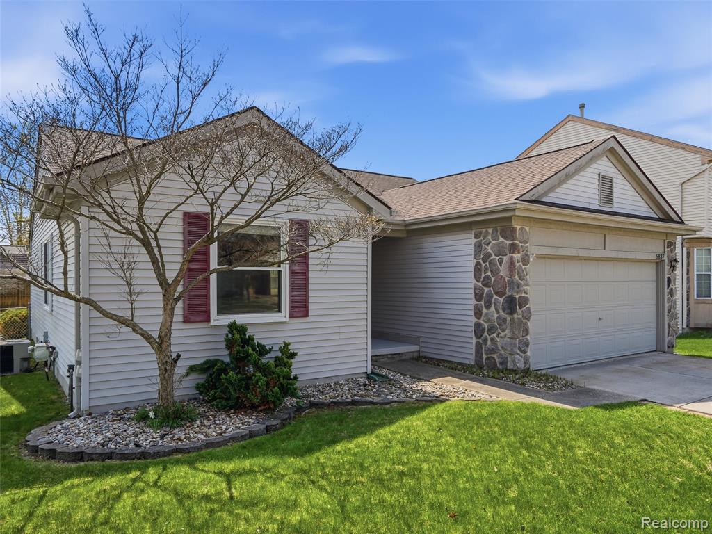 5837 Northridge Circle, Waterford, MI 48327 — Photo 3