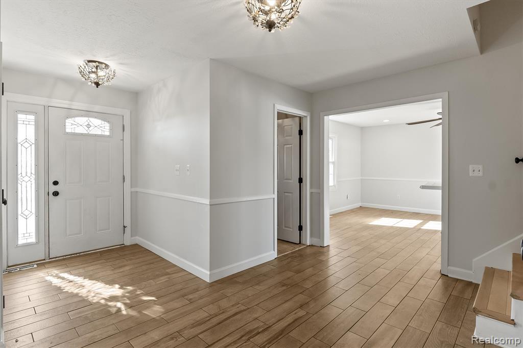 45100 W 10 Mile Road, Novi, MI — Photo 3