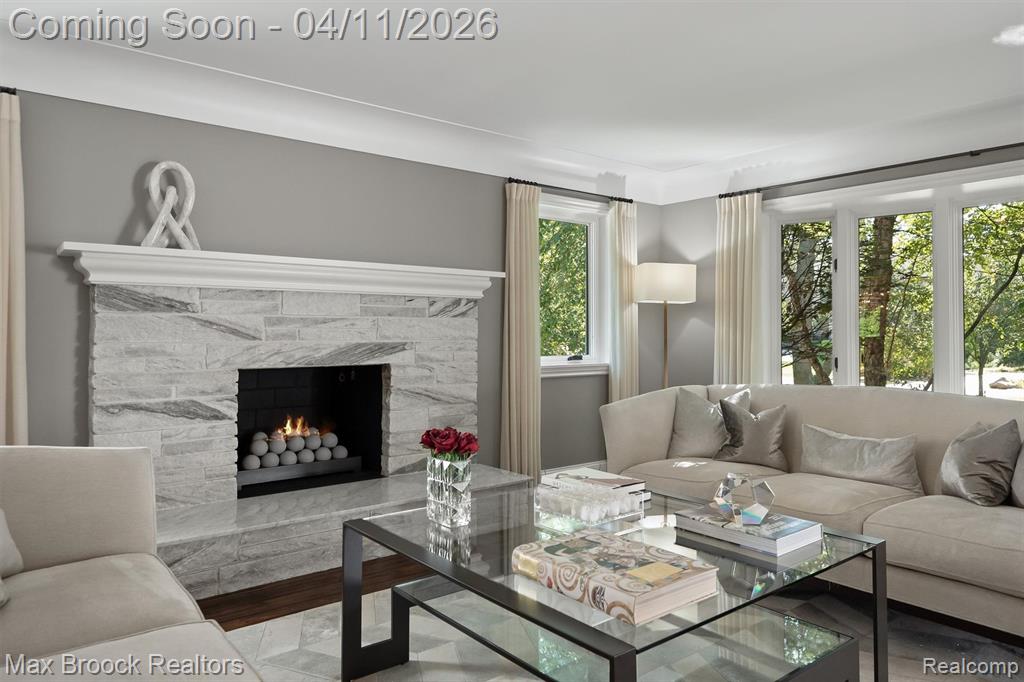 5190 Clarendon Crest Street, Bloomfield Hills, MI, 48302