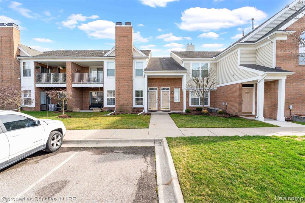 16832 Glenmoor Boulevard, Macomb, MI 48044 — Photo 2