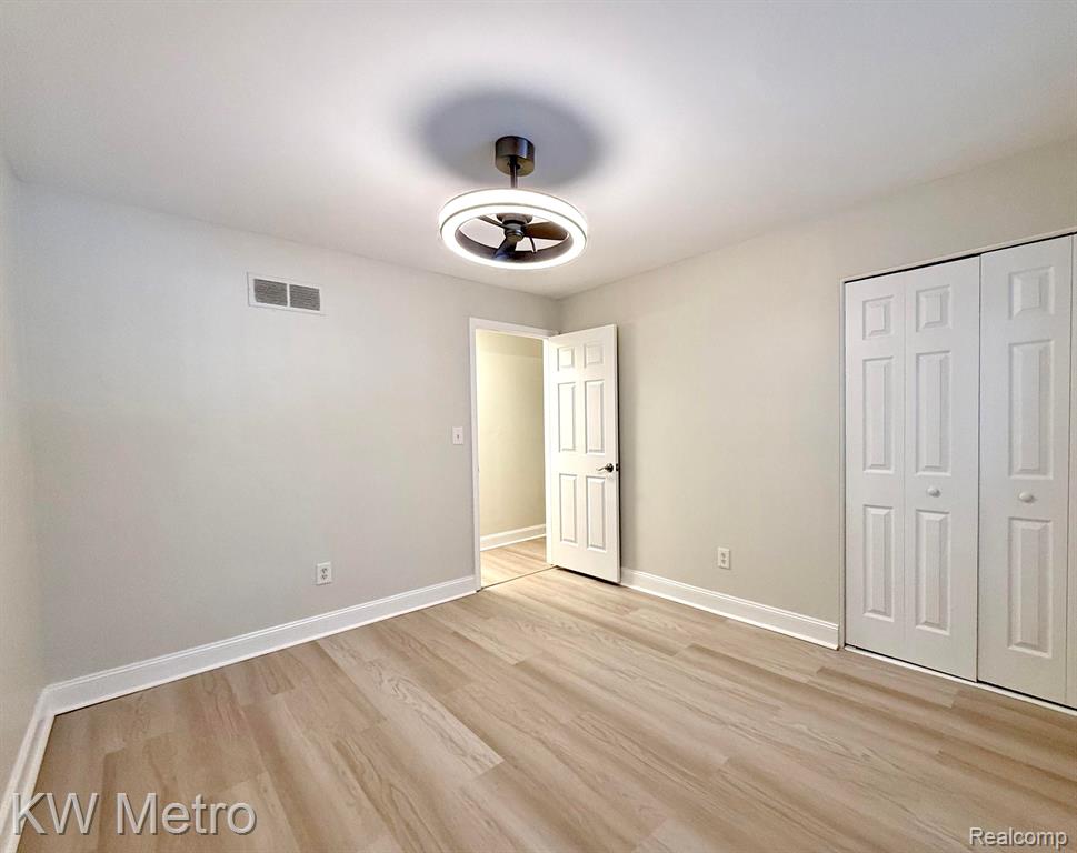 666 E FOX HILLS Drive, Bloomfield Hills, MI 48304 — Photo 20