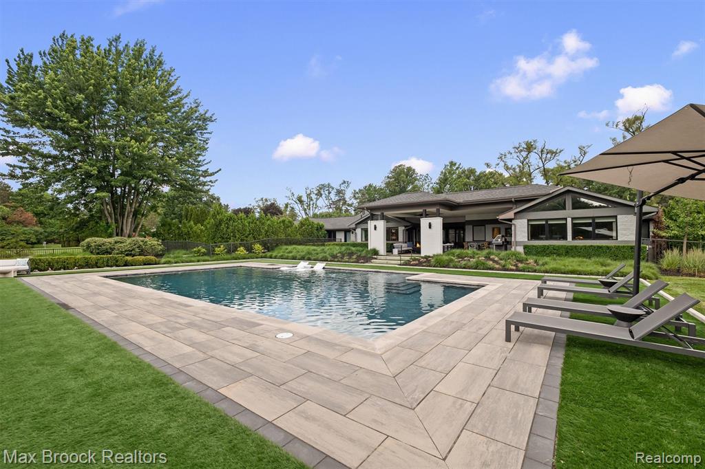 7400 Parkstone Lane, Bloomfield Hills, MI 48301 — Photo 73