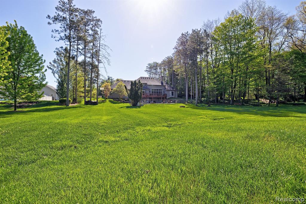 900 ROLLING PINES Drive, Ortonville, MI 48462 — Photo 68