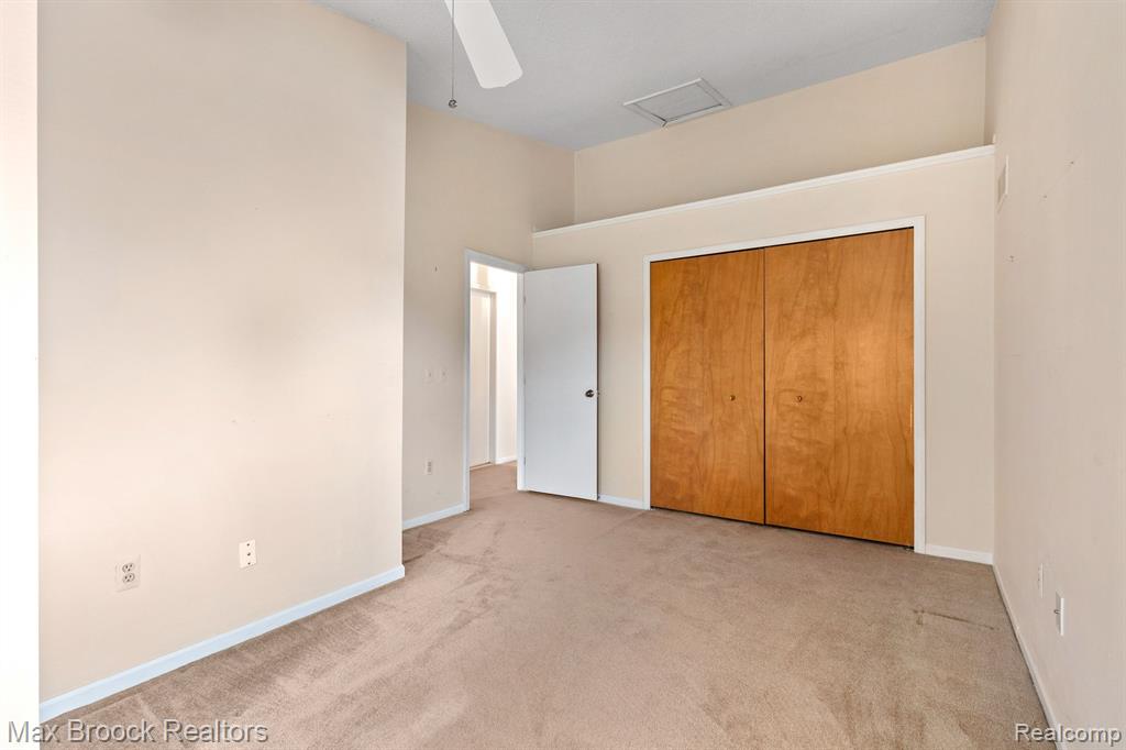42255 OLD POND Circle, Plymouth, MI 48170 — Photo 12