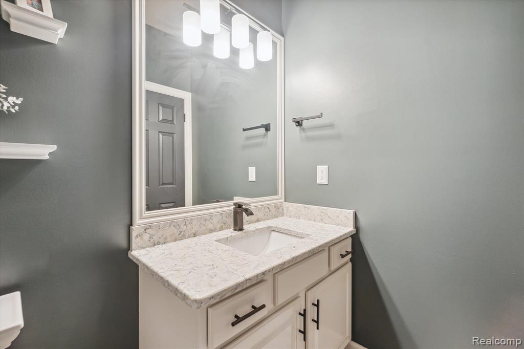 4348 Oak Tree Trail, Fenton, MI 48430 — Photo 27
