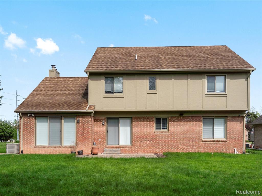 4979 SOMERTON Drive, Troy, MI 48085 — Photo 35