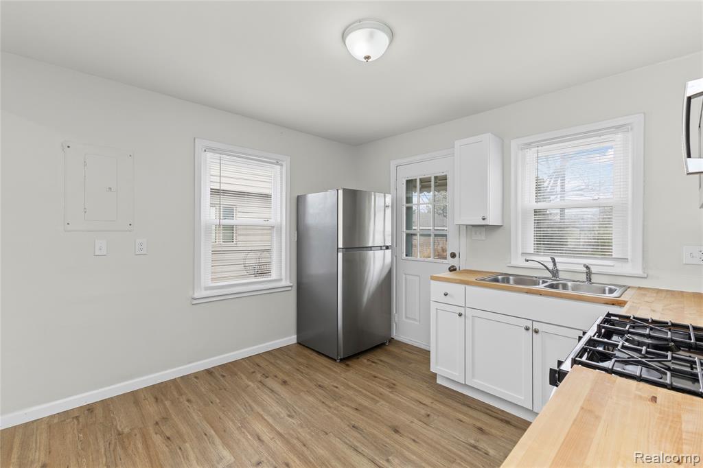 7426 Floral Street, Westland, MI — Photo 13