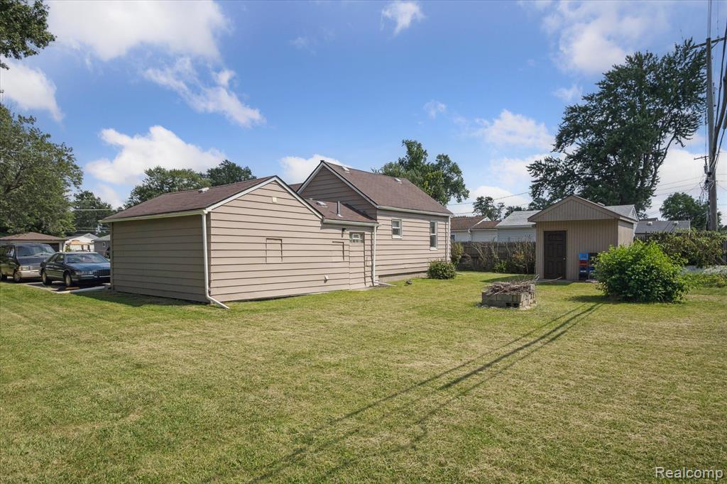 8240 Westpoint Street, Taylor, MI 48180 — Photo 8