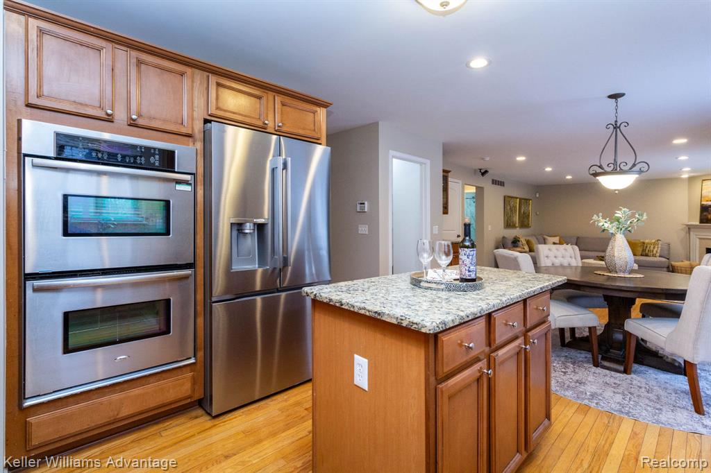24975 Bloomfield Court, Novi, MI — Photo 16
