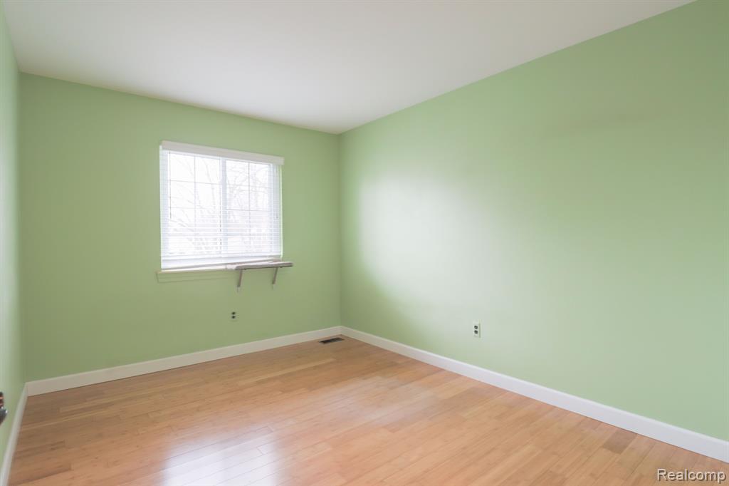 1816 SHIRE, Royal Oak, MI 48073 — Photo 19