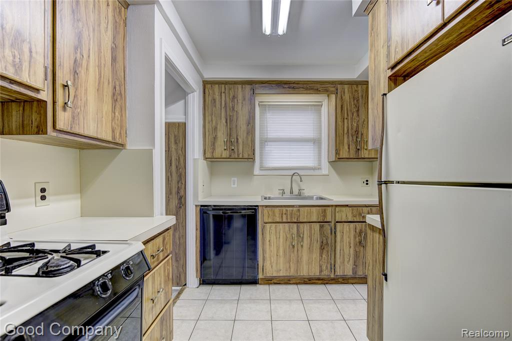 960 Columbia Road, Berkley, MI 48072 — Photo 16