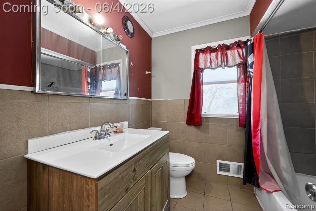 220 Meadow Lane, Jackson, MI 49203 — Photo 25