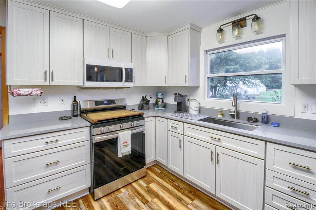 11305 Cook Road, Gaines Vlg, MI 48436 — Photo 12