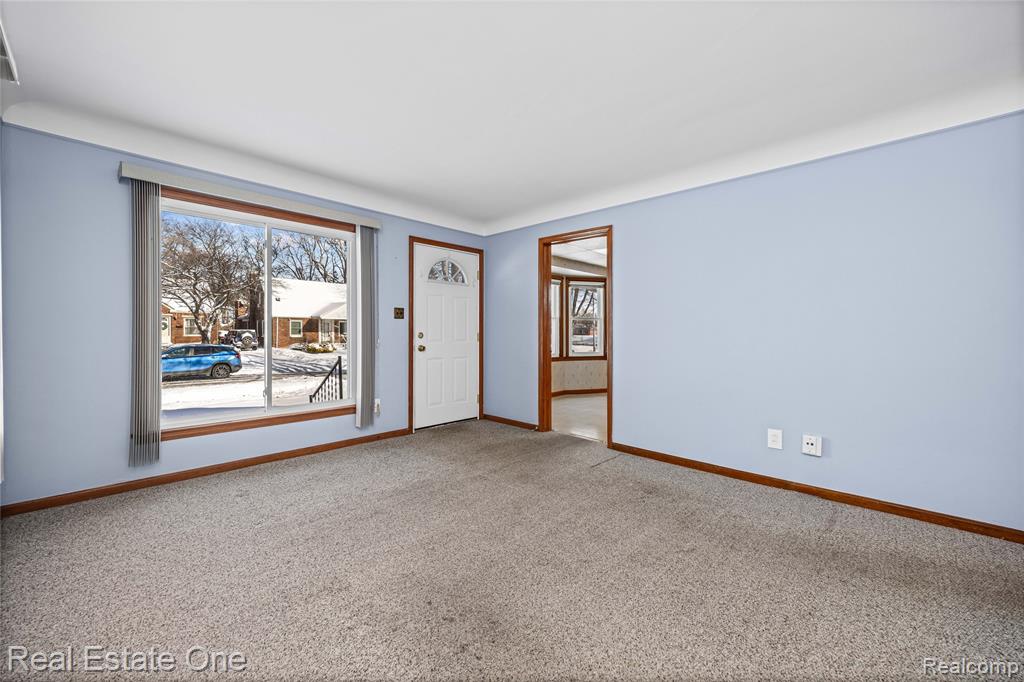 20688 Fleetwood Drive, Harper Woods, MI 48225 — Photo 8