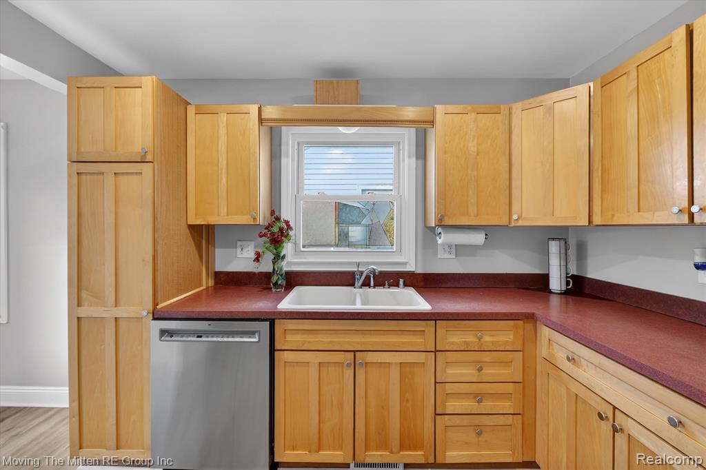 6015 WILMER Street, Westland, MI — Photo 11