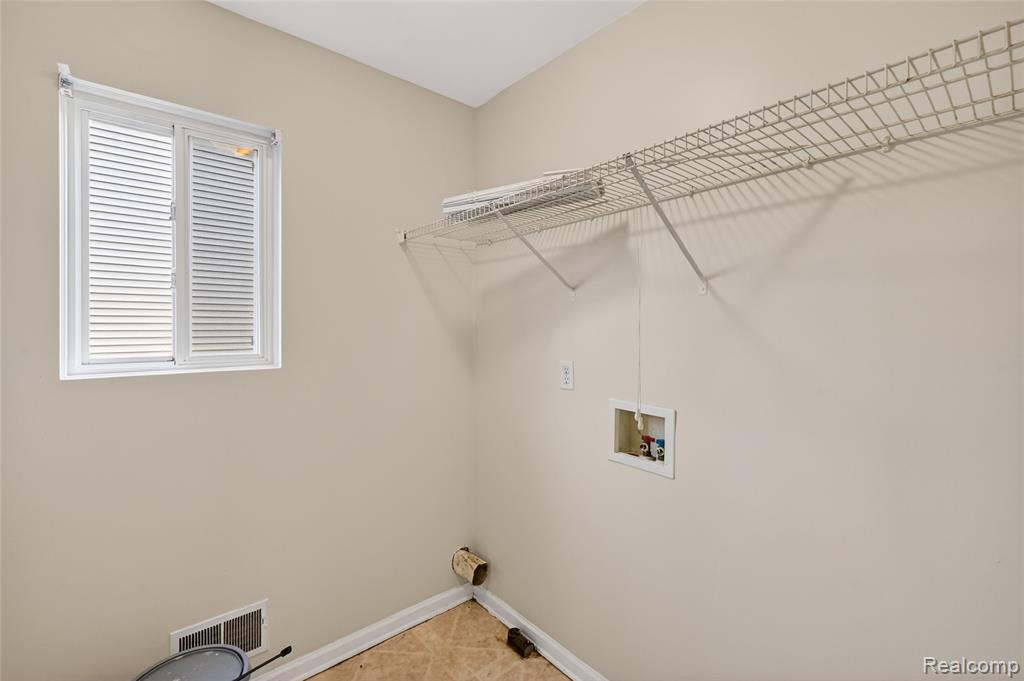 738 Arusha Drive, Pontiac, MI 48341 — Photo 14
