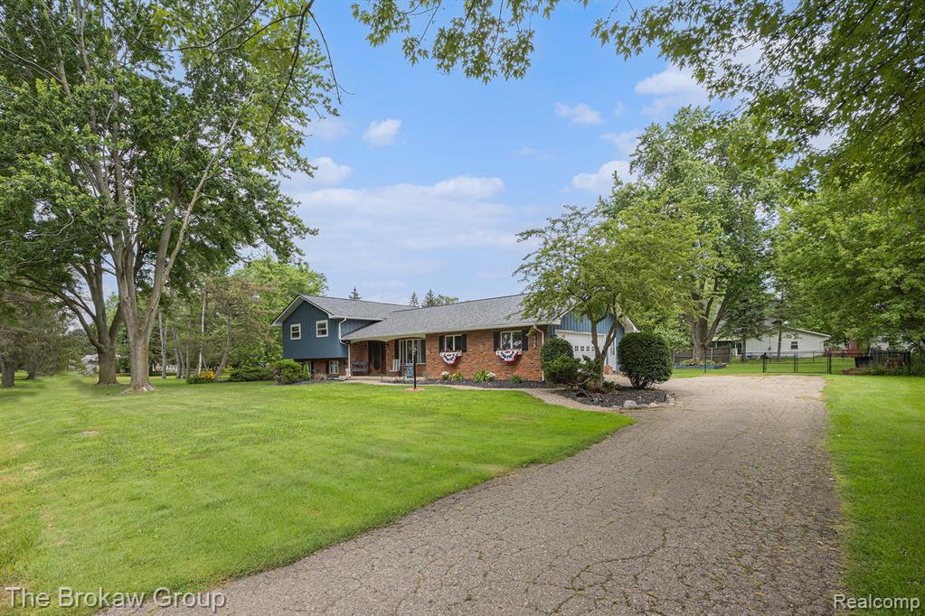 420 N Neeper Street, Capac, MI 48014 — Photo 6
