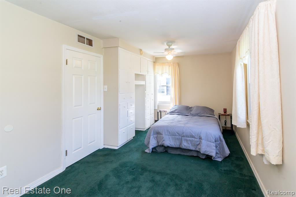 4049 MEIGS Avenue, Waterford, MI 48329 — Photo 18