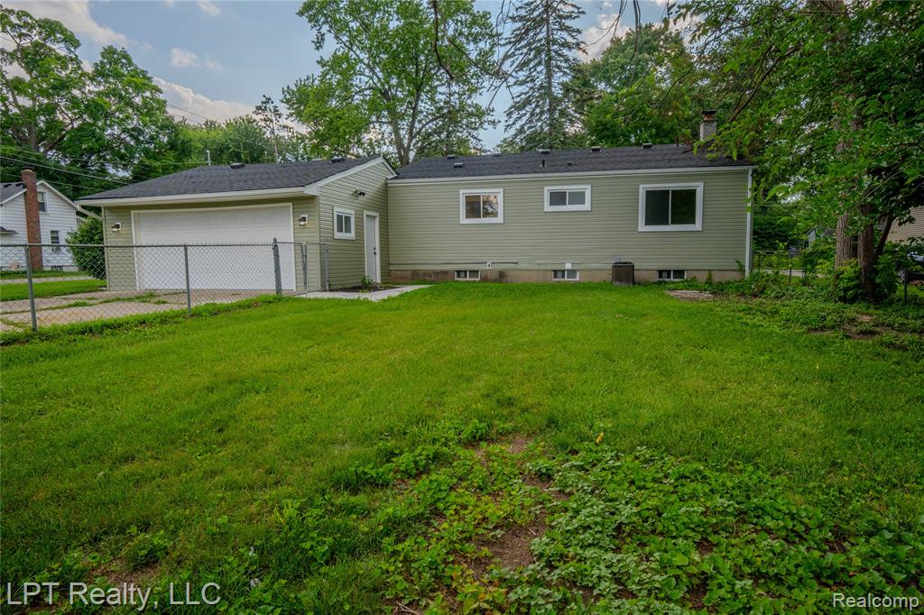19412 Gaylord, Redford, MI 48240 — Photo 4
