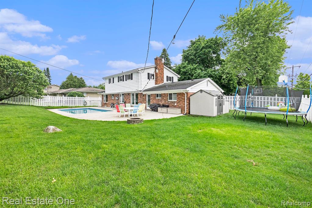 994 HAMPSTEAD Lane, Rochester Hills, MI 48309 — Photo 25