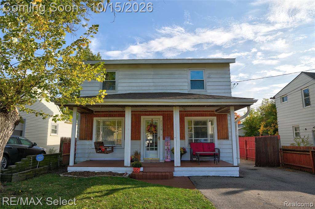 2138 E Schumacher Avenue, Burton, MI 48529