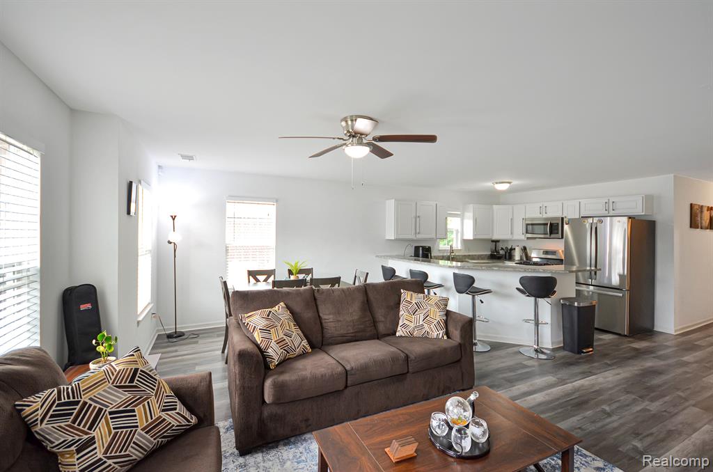 8425 Williamstown Drive, Shelby Twp, MI 48316 — Photo 6