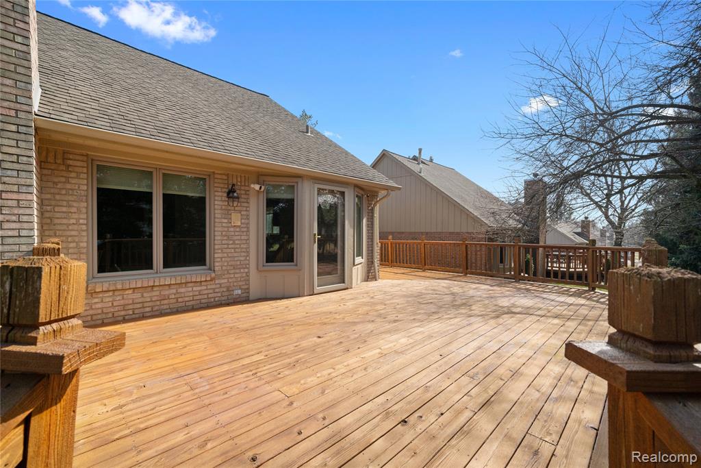 16807 Country Knoll Drive, Northville, MI 48168 — Photo 25