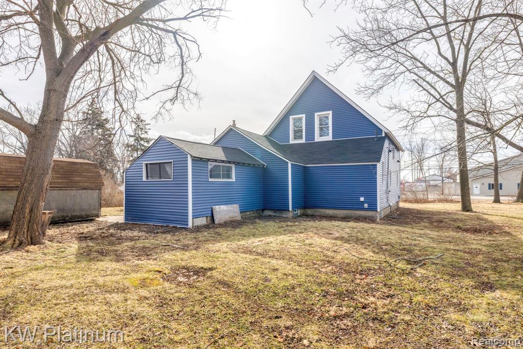 2819 Ravenswood Road, Port Huron, MI 48060 — Photo 4