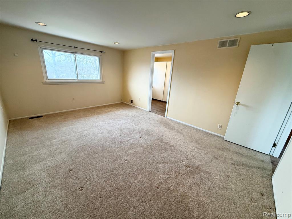 6842 Indian Creek Drive, West Bloomfield, MI — Photo 17
