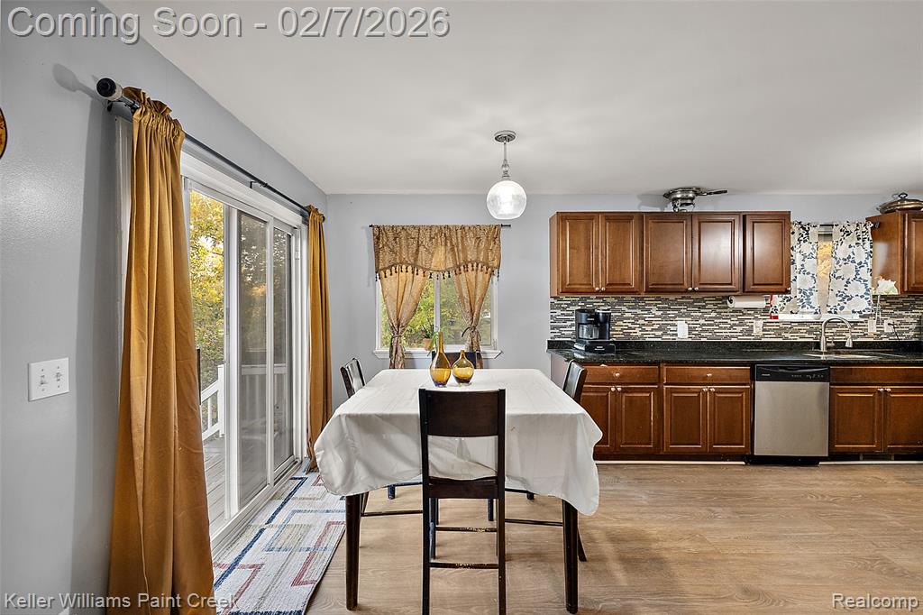 5184 Denwood Street, Waterford, MI 48327 — Photo 9