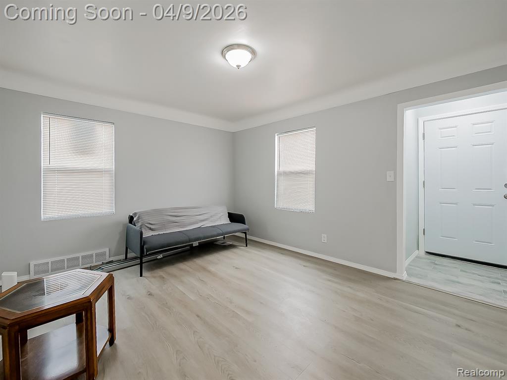 9163 Winthrop Street, Detroit, MI 48228 — Photo 2