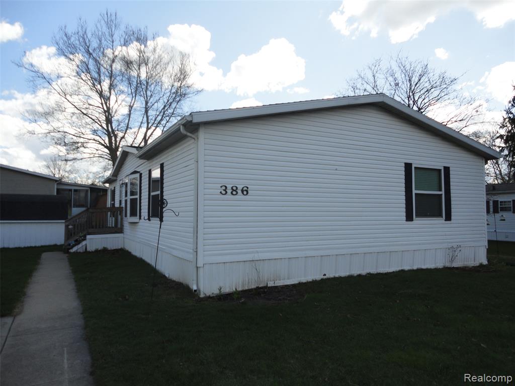 386 Blackwatch Street, Temperance, MI 48182 — Photo 13