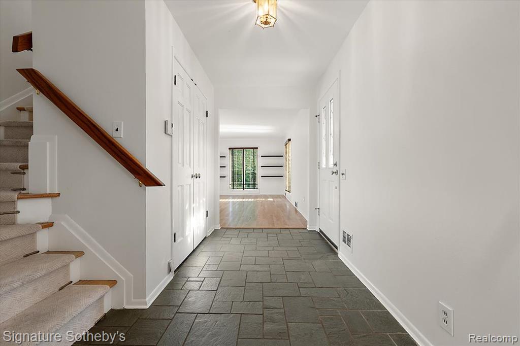 22601 Highbank Drive, Beverly Hills, MI 48025 — Photo 7