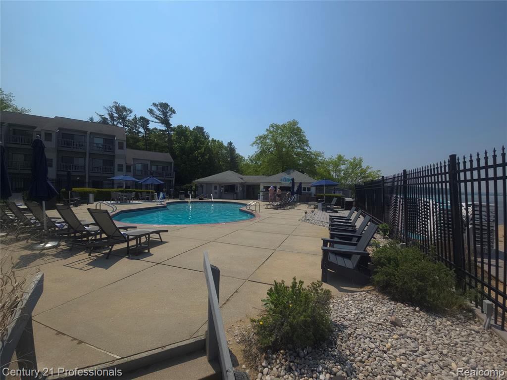5714 Creeks Crossing, Williamsburg, MI 49690 — Photo 24
