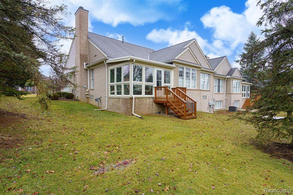 512 WYNGATE Drive, Rochester, MI 48307 — Photo 3