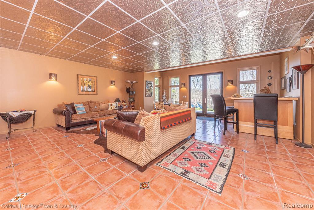 9945 ROLLING GREENS Drive, Pinckney, MI 48169 — Photo 47