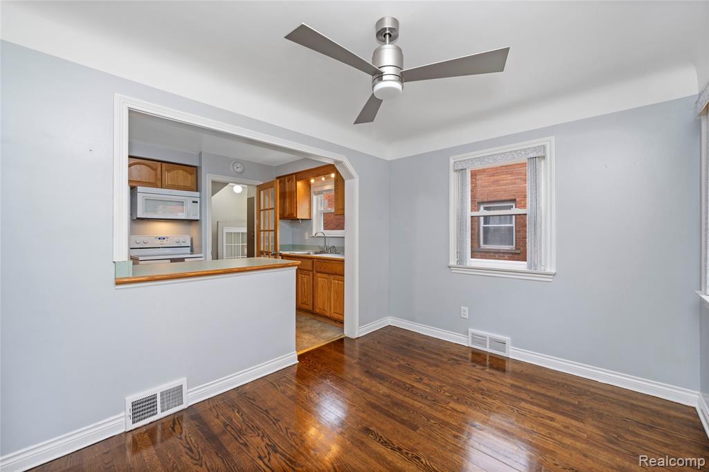 8928 Becker Avenue, Allen Park, MI 48101 — Photo 9