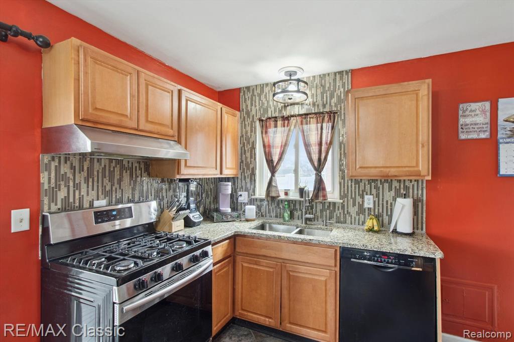 832 VAN SULL Street, Westland, MI — Photo 11