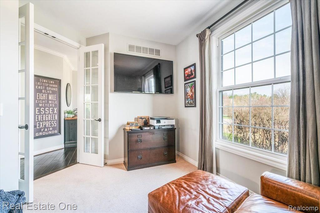 48025 E OXFORD Court, Canton, MI 48187 — Photo 46
