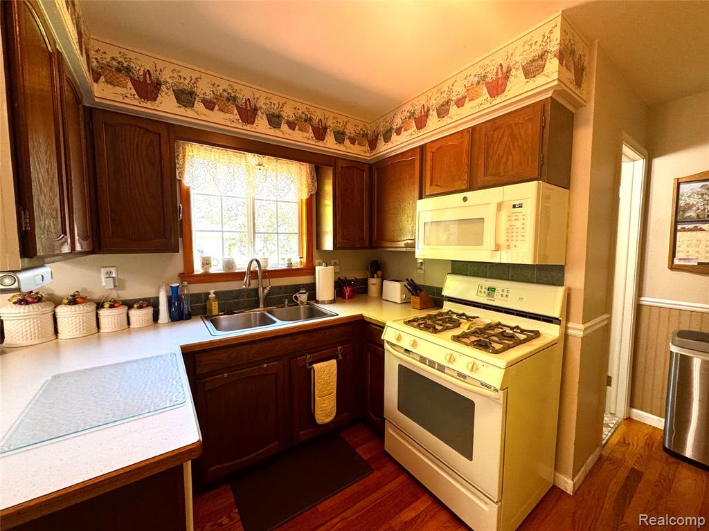 2455 Valley Church Drive, Clio, MI 48420 — Photo 9