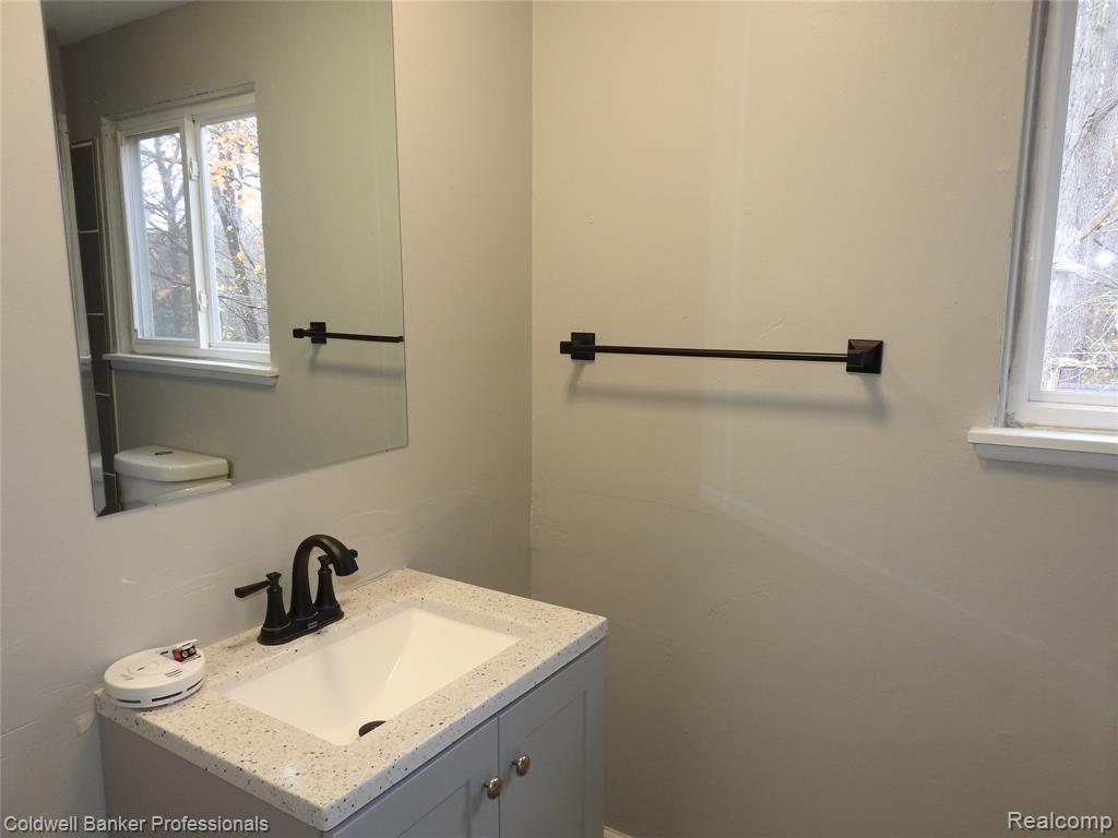 5919 Western Road, Flint, MI 48506 — Photo 19