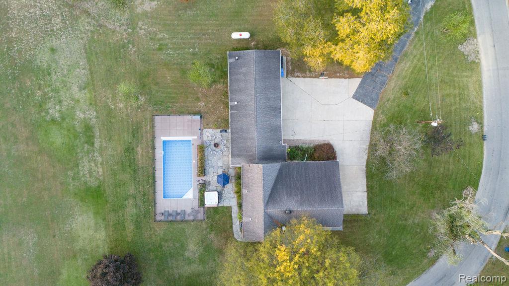 9695 Community Hall Road, Union Pier, MI 49129 — Photo 38
