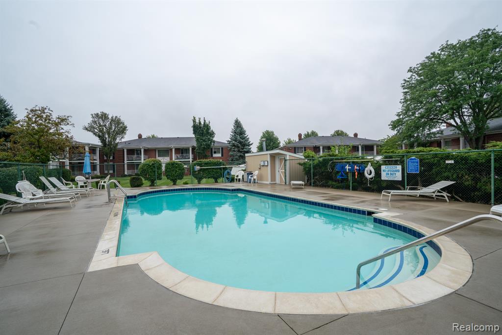 1750 MONTICELLO Street, 6, Trenton, MI 48183 — Photo 4