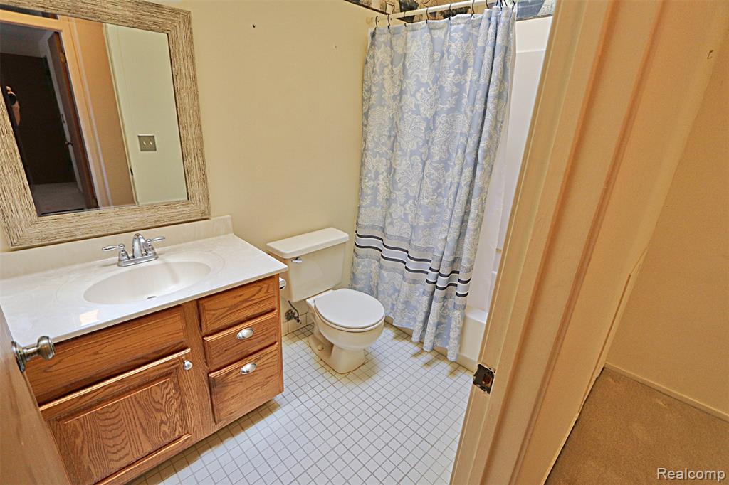2131 Vine Way Drive, 97, Canton, MI 48188 — Photo 17