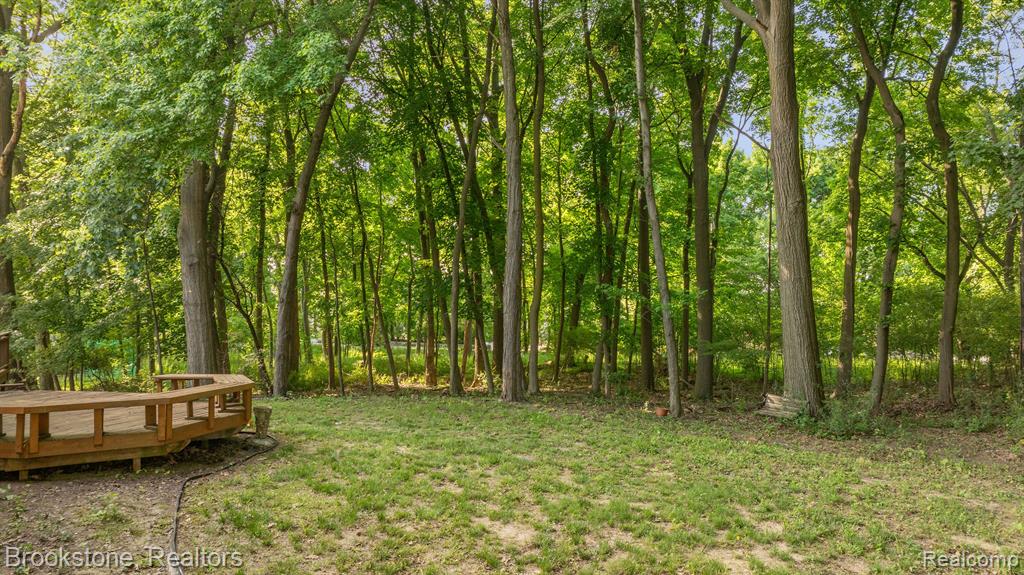 4237 WOODLANDS Lane, Orchard Lake Village, MI 48323 — Photo 59