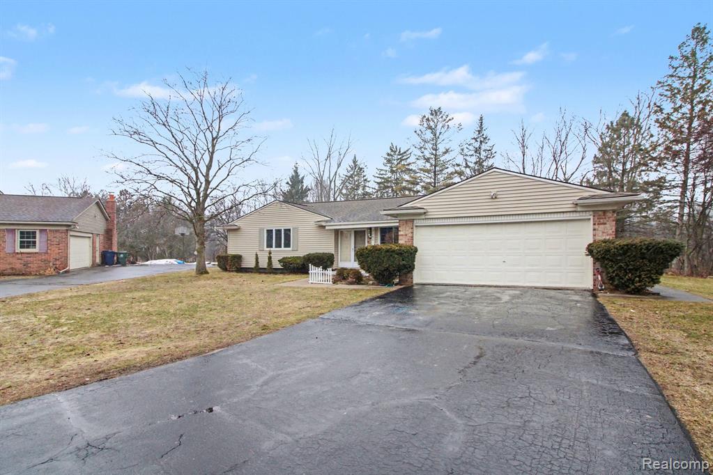2280 Geyer Court, Lake Orion, MI — Photo 2