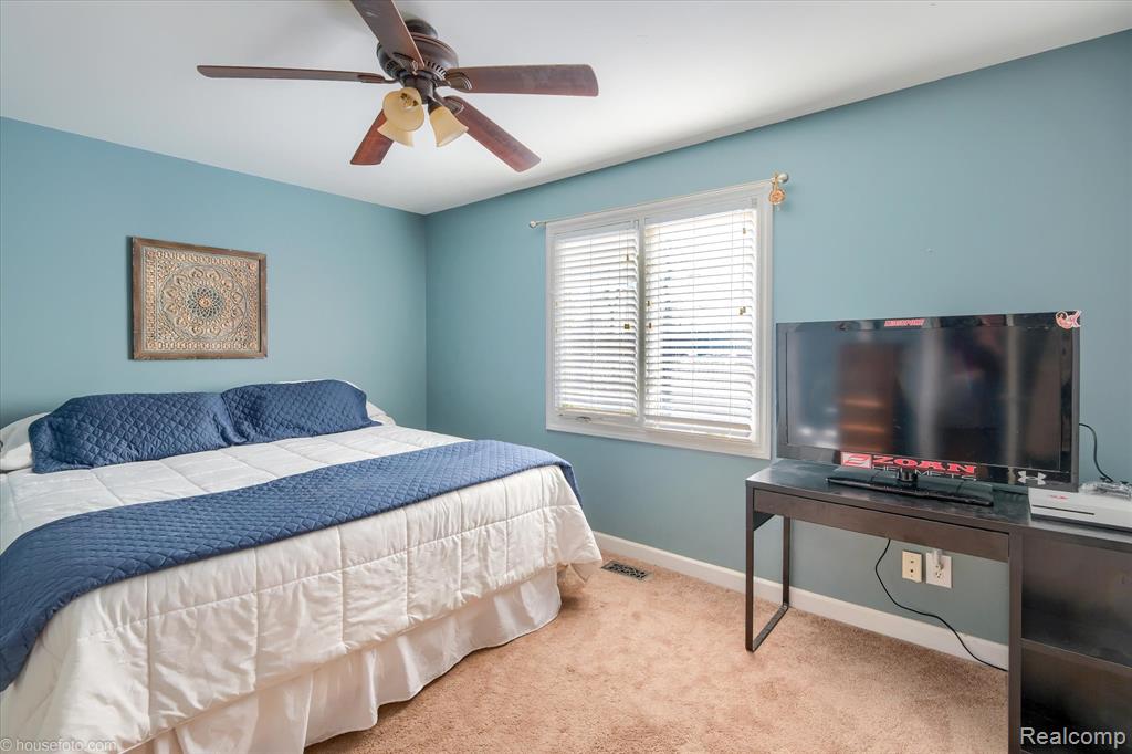 2051 E Oakwood Road, Oxford, MI 48370 — Photo 40